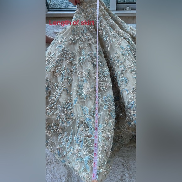 Gorgeous Bridal Lehenga with Dupatta - Picture 7 of 7